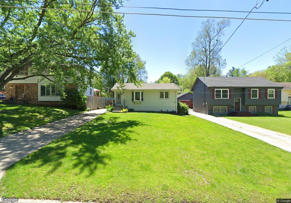 324 Broad St, Des Moines, IA 50315 - photo 1