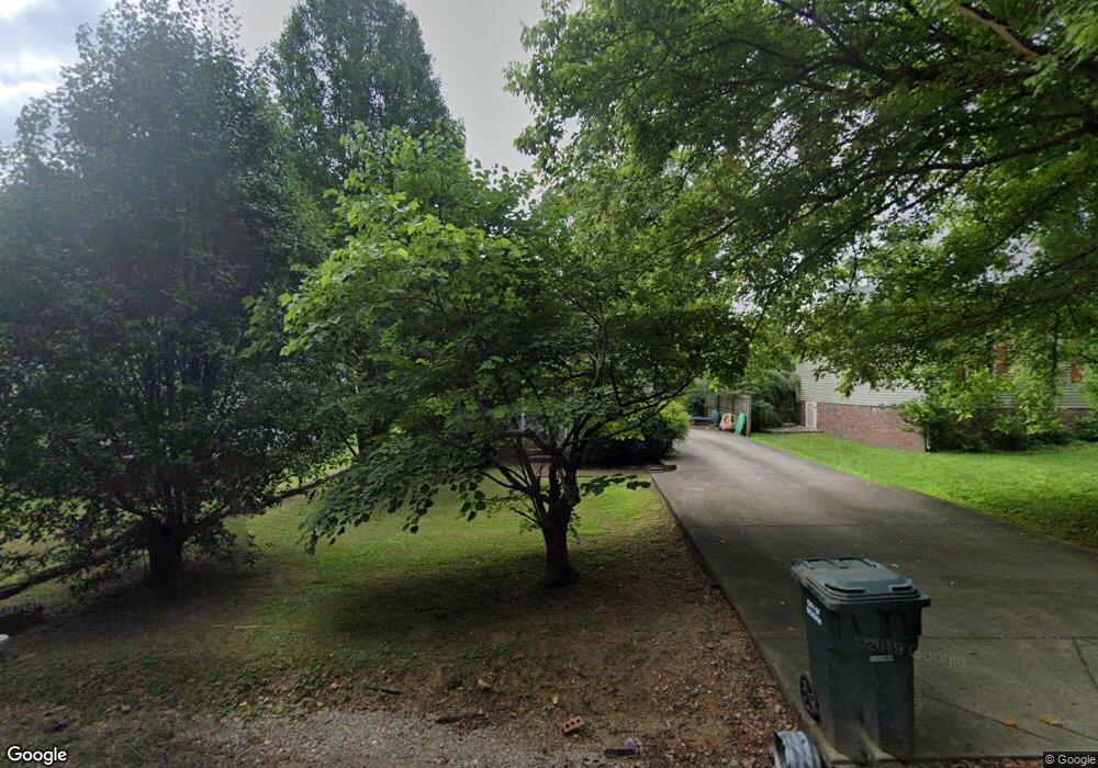 102 Oak Ave, Dickson, TN 37055 - photo 1