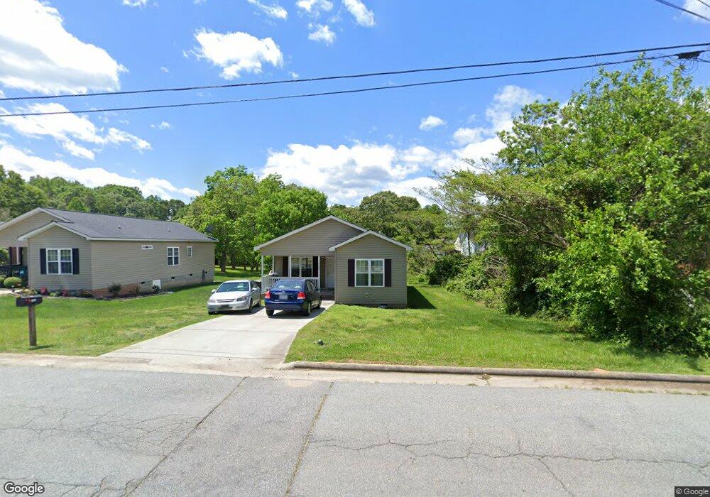 720 Hendrix St, High Point, NC 27260 - photo 1