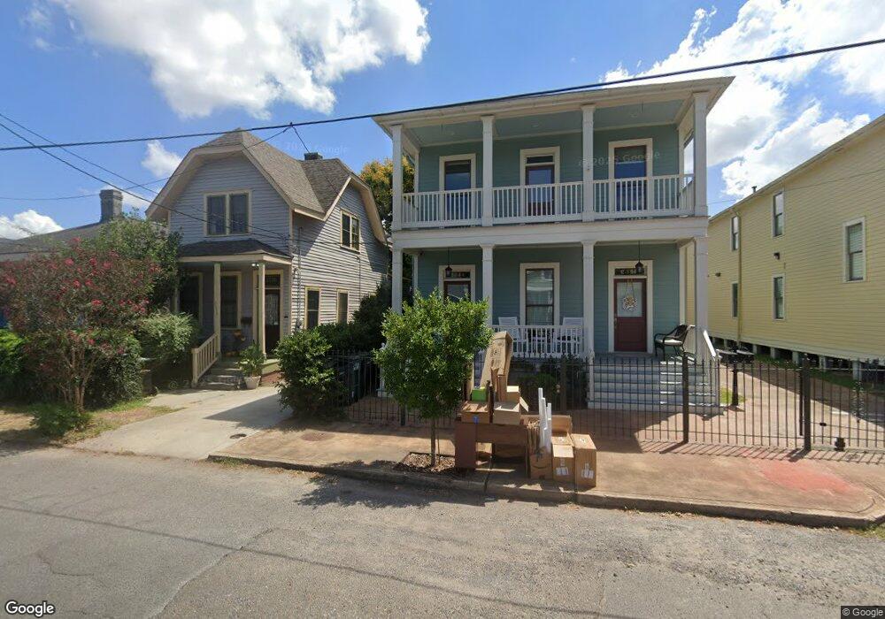 2342 Laurel St, New Orleans, LA 70130 - photo 1