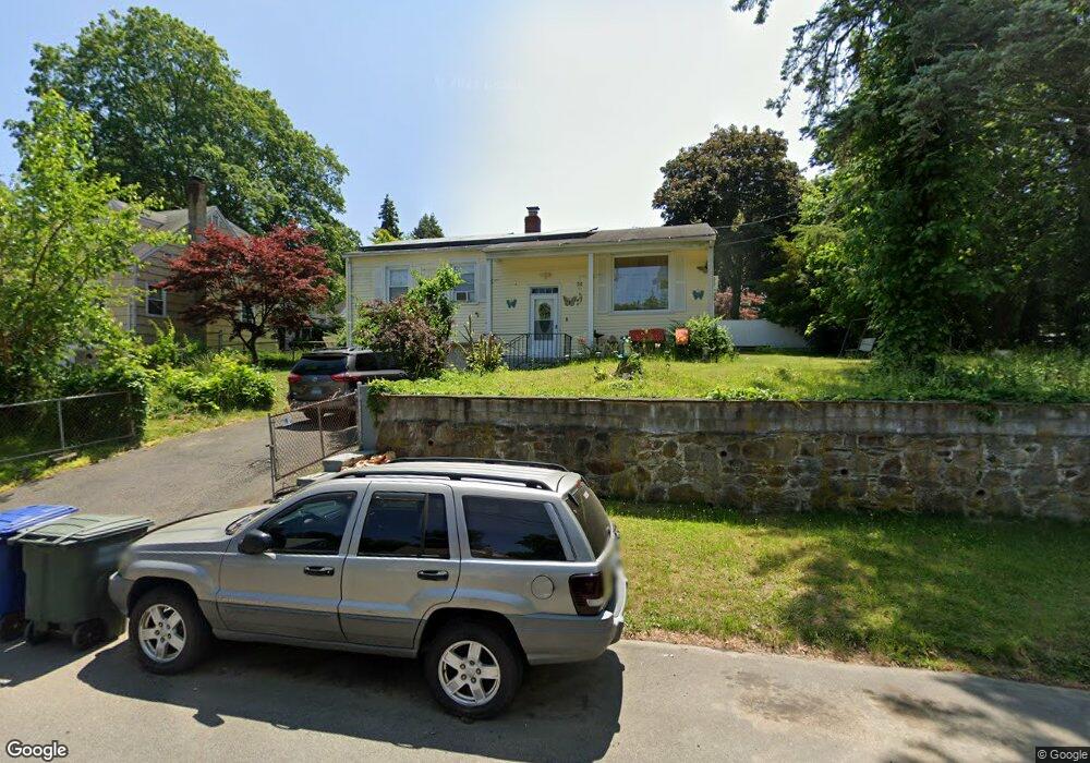 135 Douglas St, Bridgeport, CT 06606 - photo 1