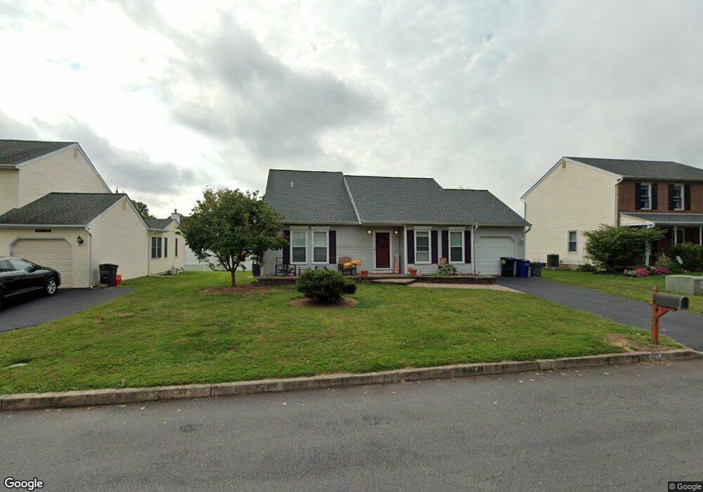 127 Abbey Dr, Royersford, PA 19468 - photo 1