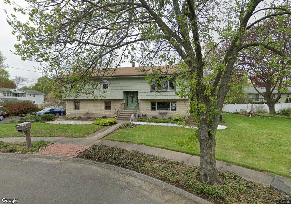 80 Long Bow Rd, Stratford, CT 06614 - photo 1