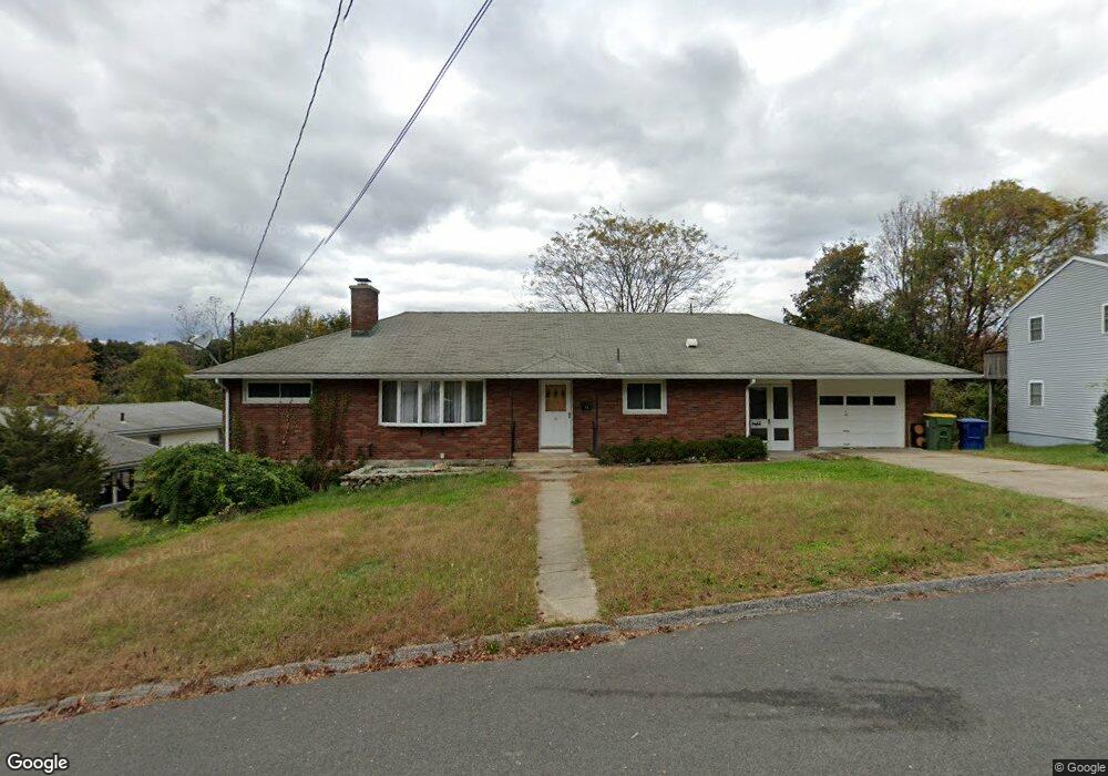 31 Blueberry Hill Rd, Waterbury, CT 06704 - photo 1