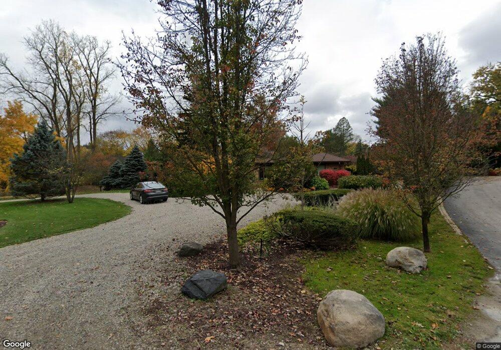 5570 Brookdale Rd, Bloomfield Hills, MI 48304 - photo 1