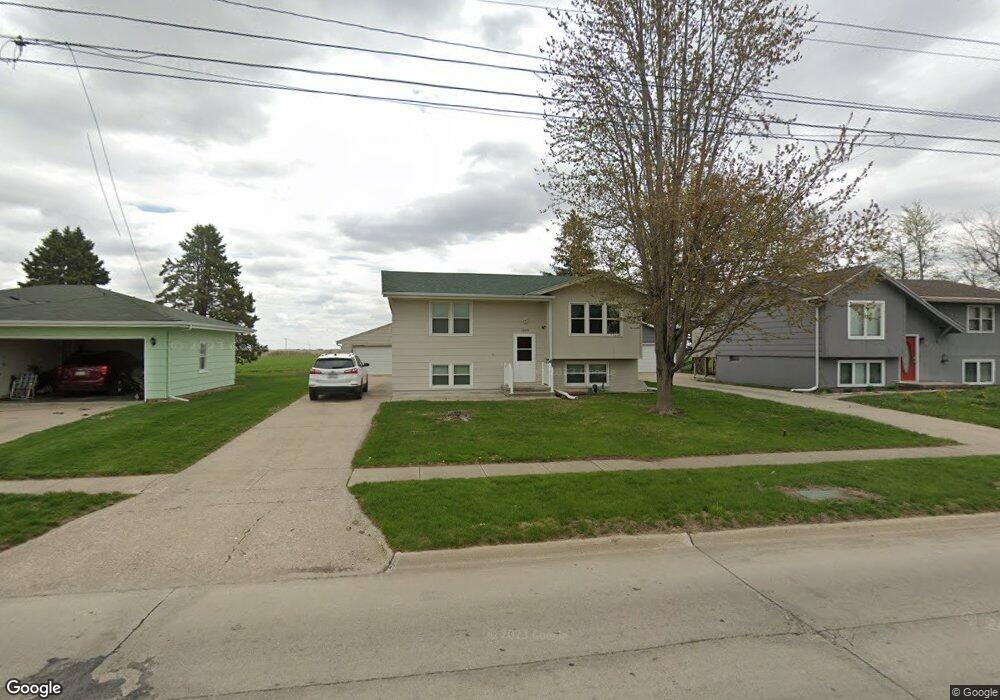 1030 E 19th St N, Newton, IA 50208 - photo 1