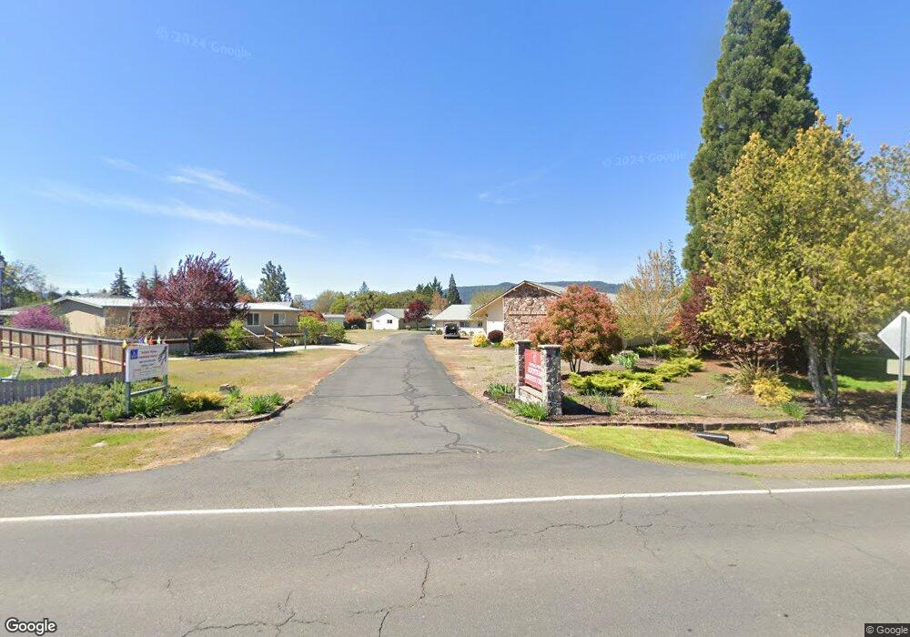 609 N 10th St, Central Point, OR 97502 - photo 1