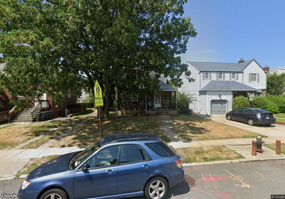 8450 248th St, Bellerose, NY 11426 - photo 1