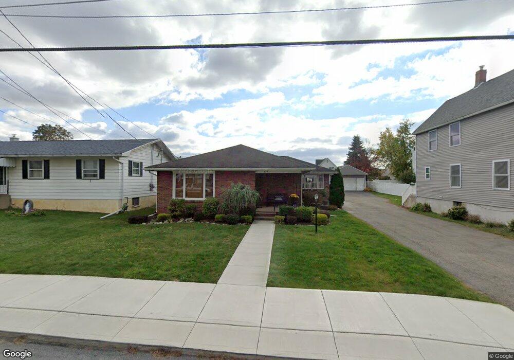 618 1/2 Throop St, Dunmore, PA 18512 - photo 1