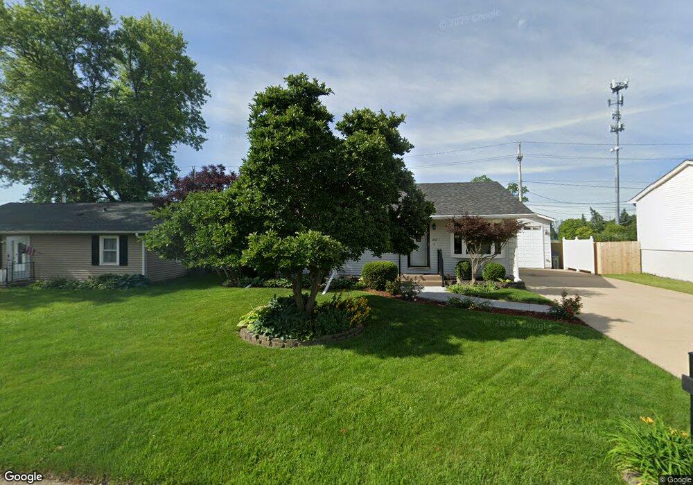 2107 W 68th St, Davenport, IA 52806 - photo 1