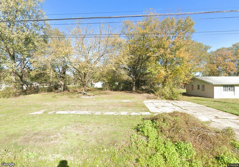 1107 E 1st St, Stuttgart, AR 72160 - photo 1