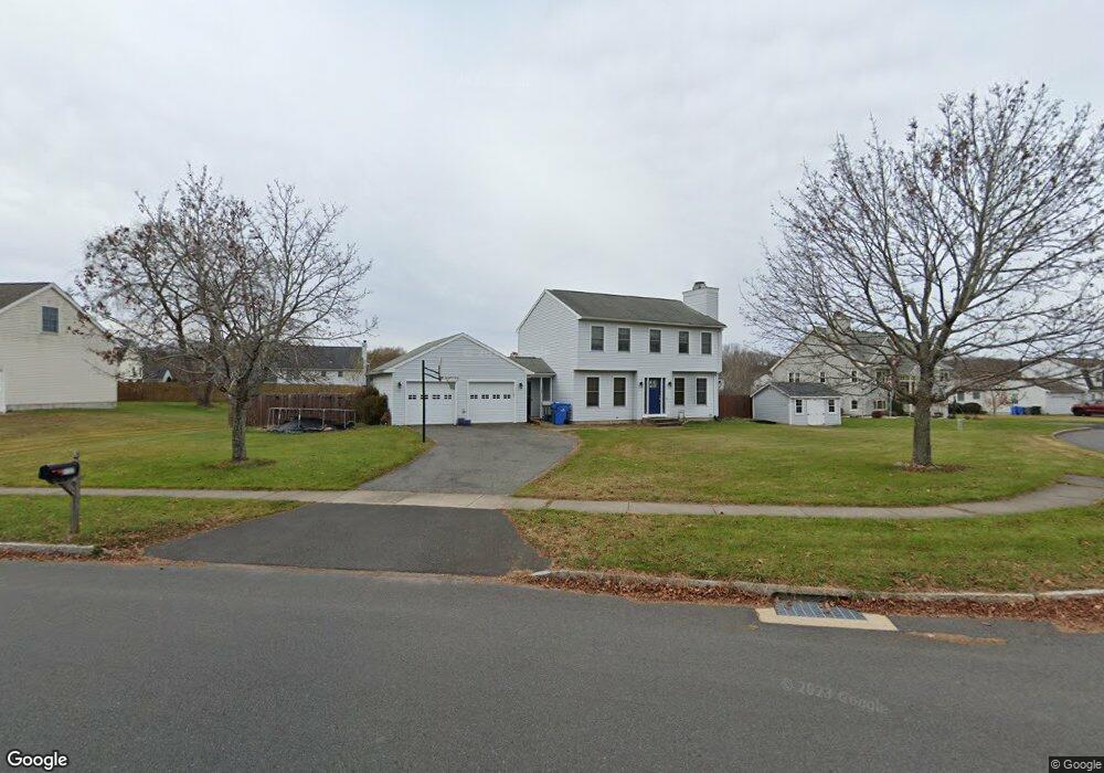 117 Meadowbrook Dr, Manchester, CT 06042 - photo 1