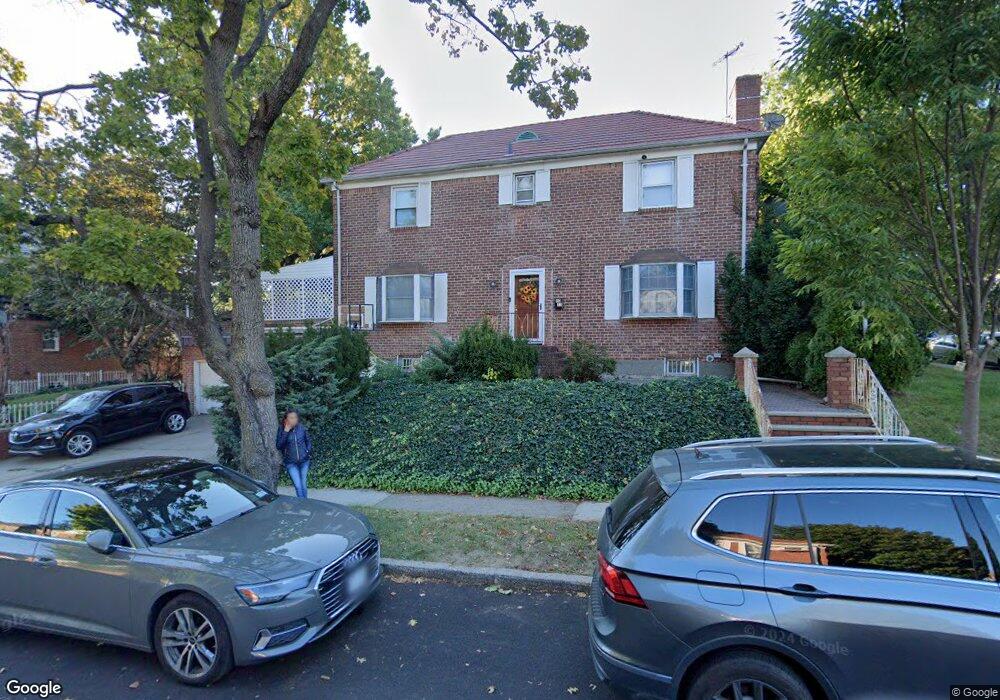 8033 Utopia Pkwy, Jamaica, NY 11432 - photo 1