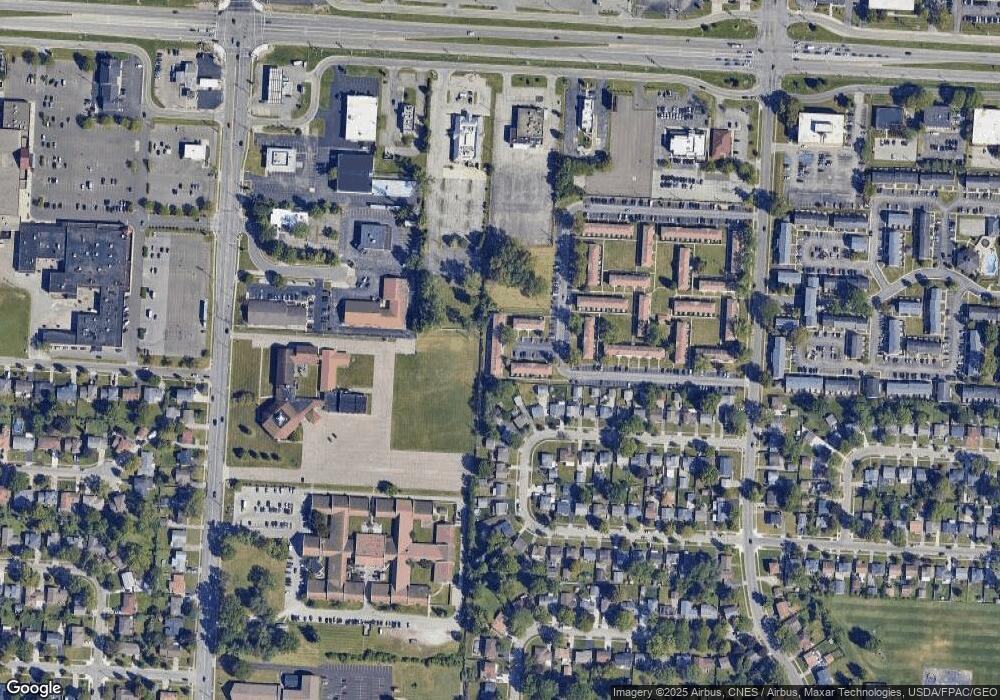 5731 Pine Tree N unit E, Columbus, OH 43229 - photo 1