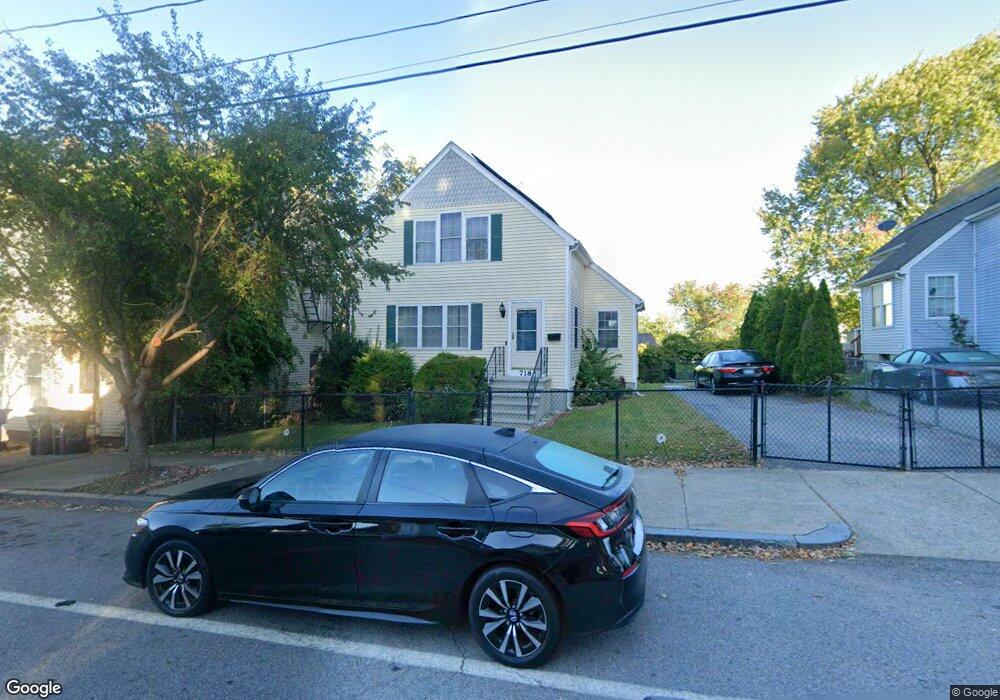 718 Roosevelt Ave, Pawtucket, RI 02860 - photo 1