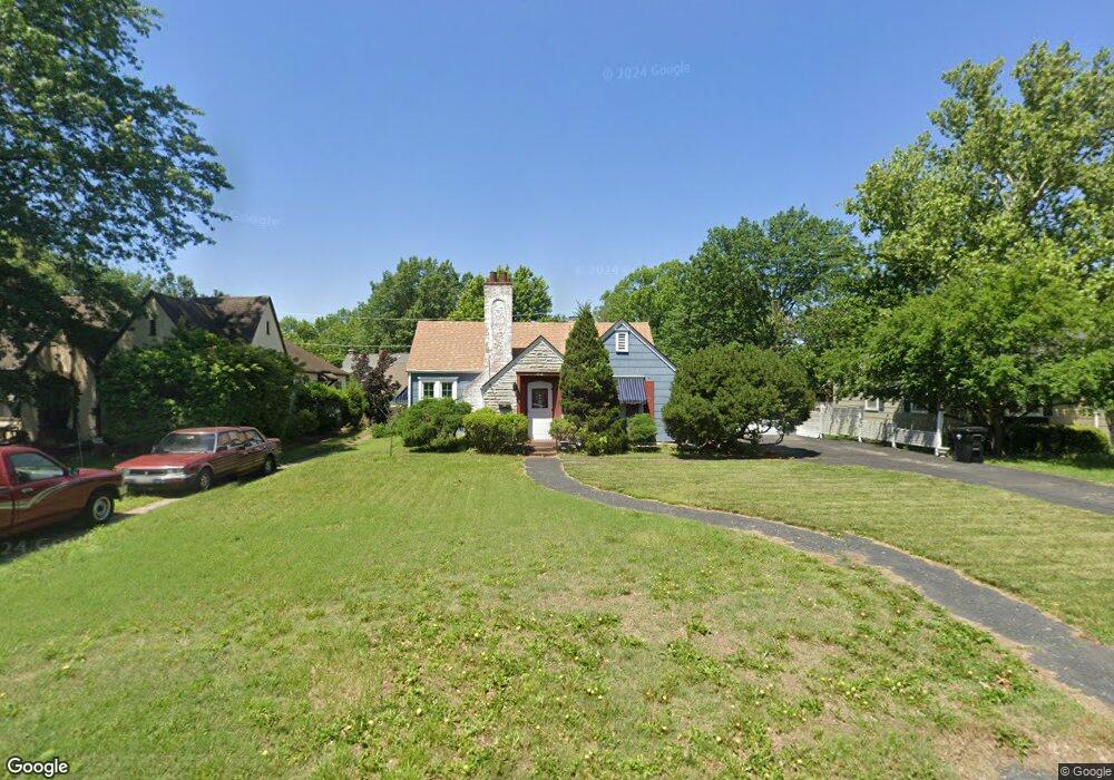 1275 SW Oakley Ave, Topeka, KS 66604 - photo 1