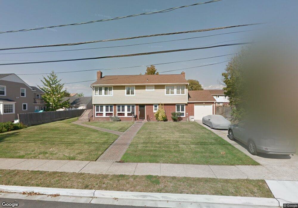 105 Vanderbilt Ave, Island Park, NY 11558 - photo 1