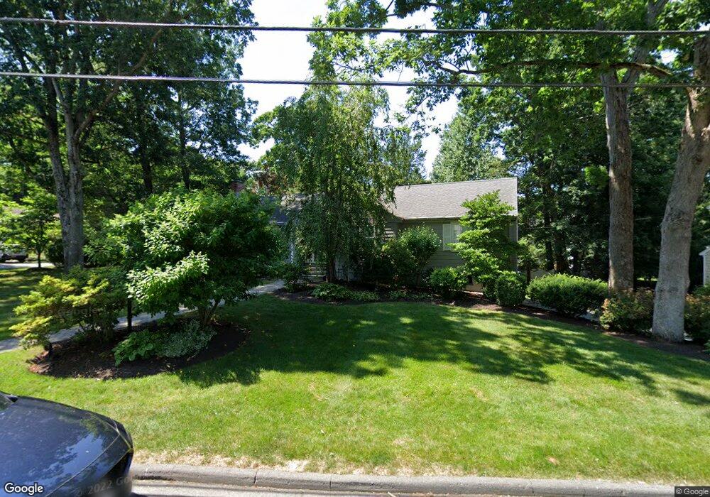 32 Maurice Rd, Wellesley, MA 02482 - photo 1