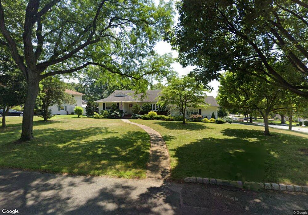 143 Briarheath Ln, Clark, NJ 07066 - photo 1