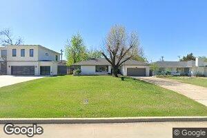 1906 Dorchester Dr, Nichols Hills, OK 73120
