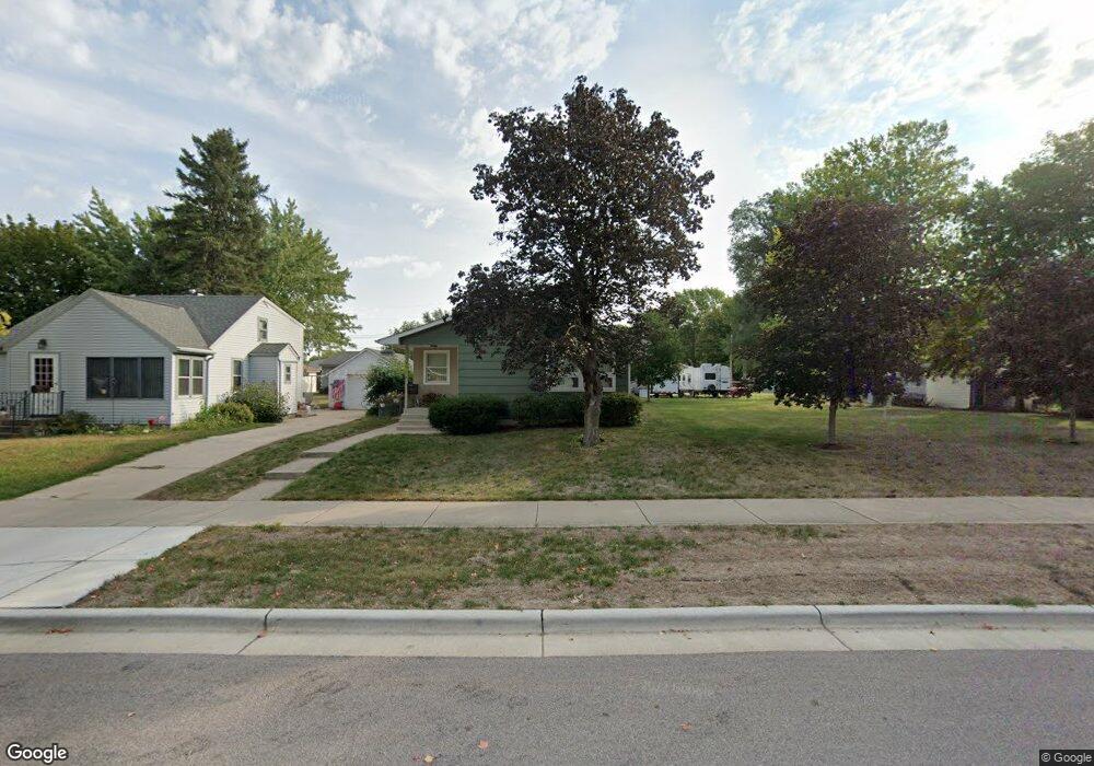 1116 N Jefferson St, New Ulm, MN 56073 - photo 1