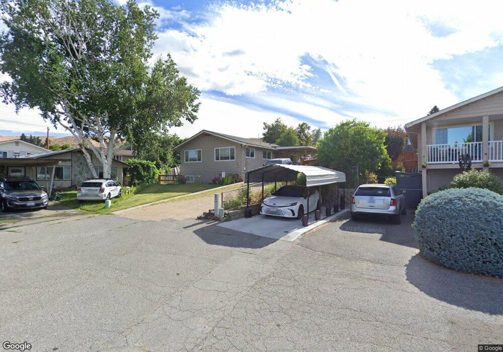 921 N Jackson Place, East Wenatchee, WA 98802 - photo 1