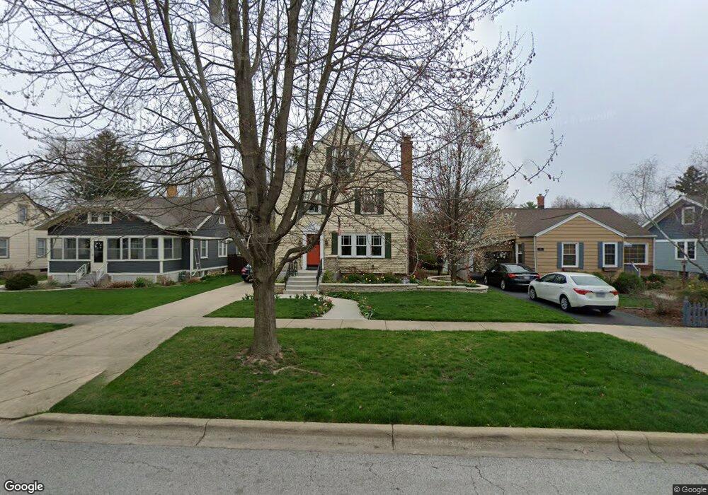 324 S Commonwealth Ave, Aurora, IL 60506 - photo 1