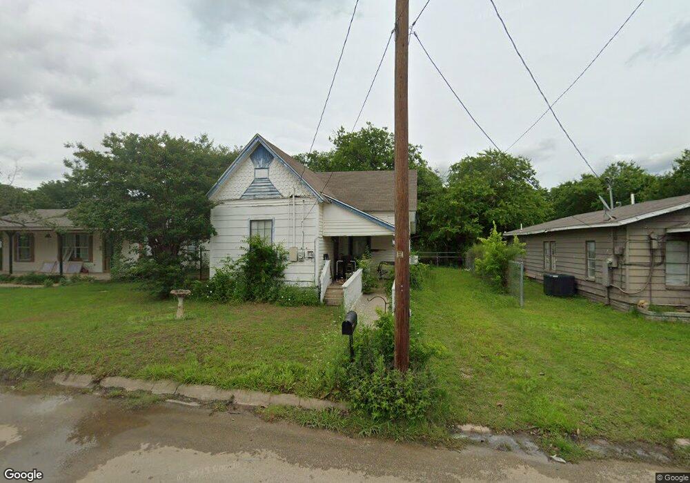 226 Huron St, Cleburne, TX 76031 - photo 1