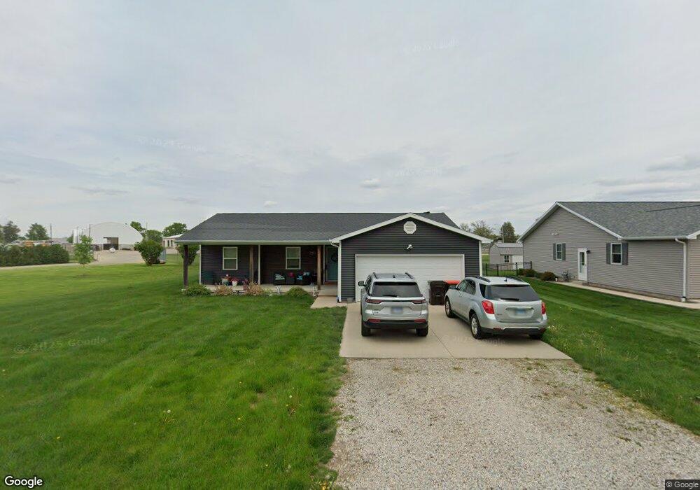 1702 Pekin St, Lincoln, IL 62656 - photo 1