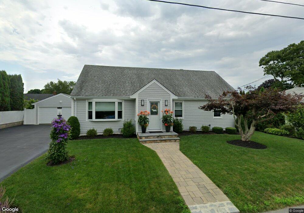 22 Coolidge St, South Dartmouth, MA 02748 - photo 1