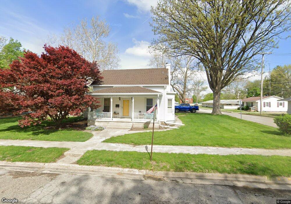 1031 N Kankakee St, Lincoln, IL 62656 - photo 1