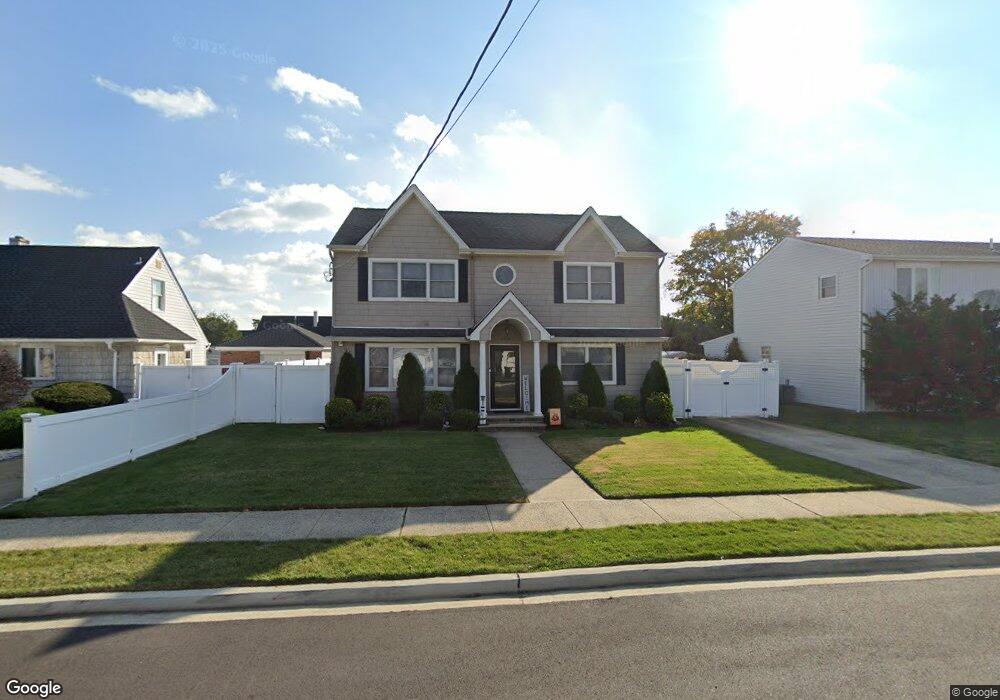 190 Byrd St, Oceanside, NY 11572 - photo 1