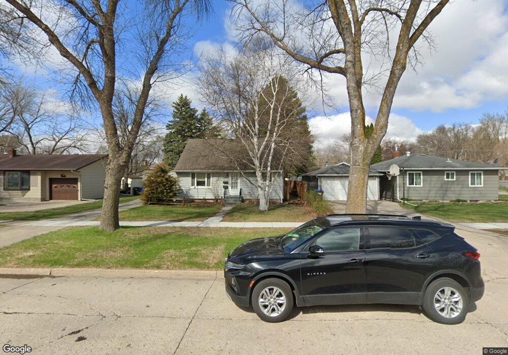 1805 14 1 2 St S, Fargo, ND 58103 - photo 1