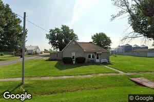 202 S Elm St, Bowen, IL 62316