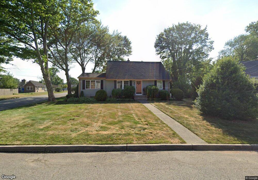 22 Edgewater Dr, Matawan, NJ 07747 - photo 1