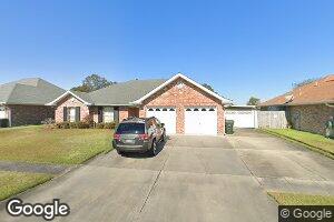 213 Hawthorne Dr, Houma, LA 70360