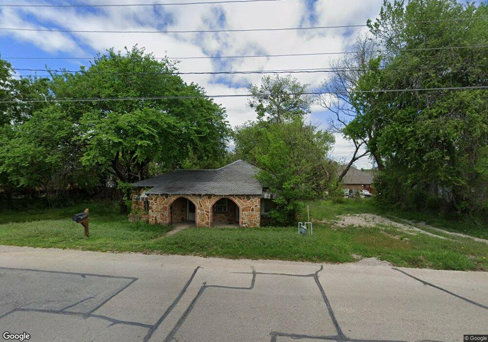 808 W Oak St, Weatherford, TX 76086 - photo 1