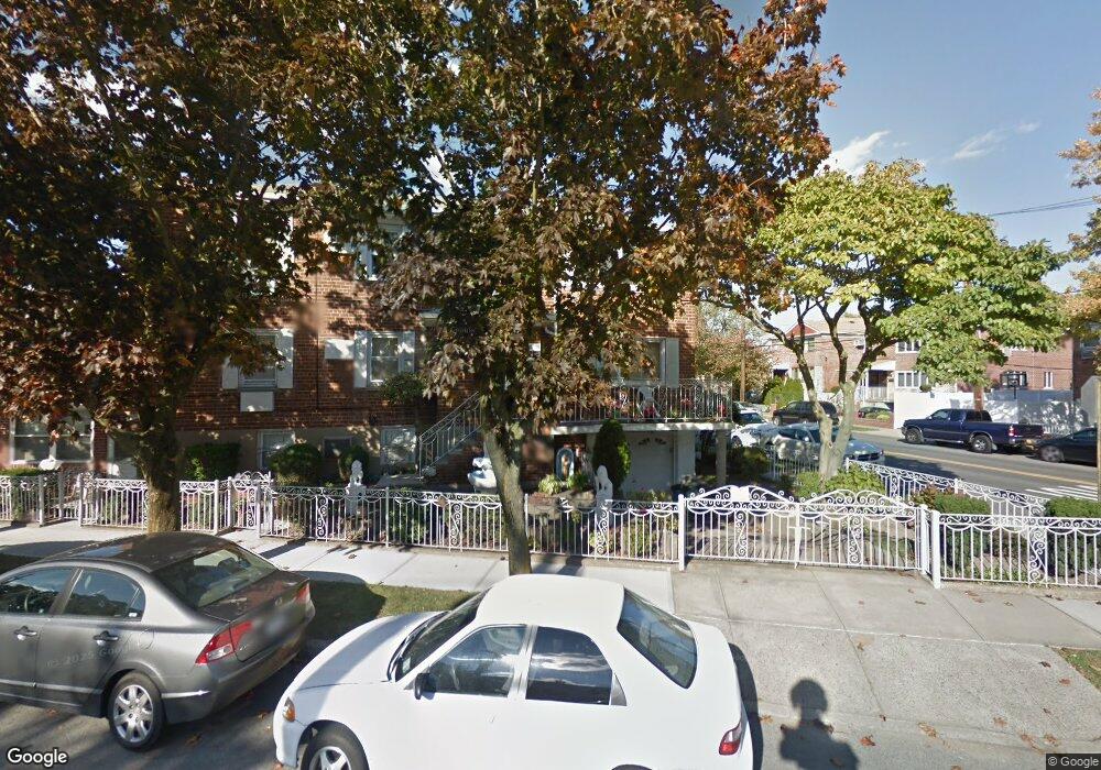 2135 Clintonville St unit 2, Whitestone, NY 11357 - photo 1