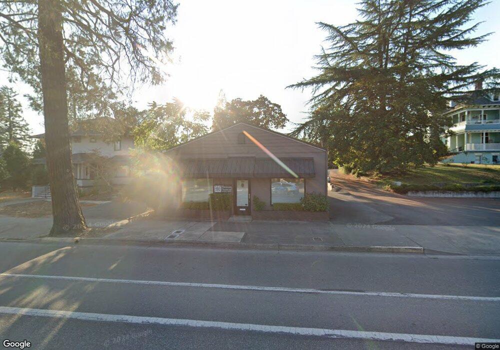 752 NW 6th St, Grants Pass, OR 97526 - photo 1