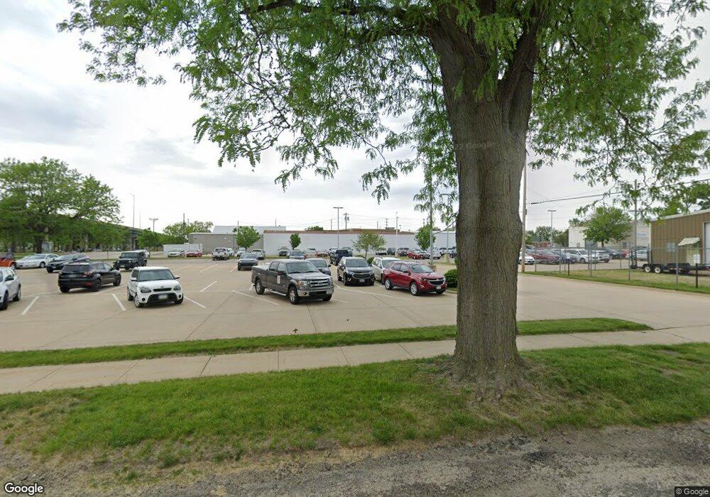 222 10th Ave SW, Cedar Rapids, IA 52404 - photo 1