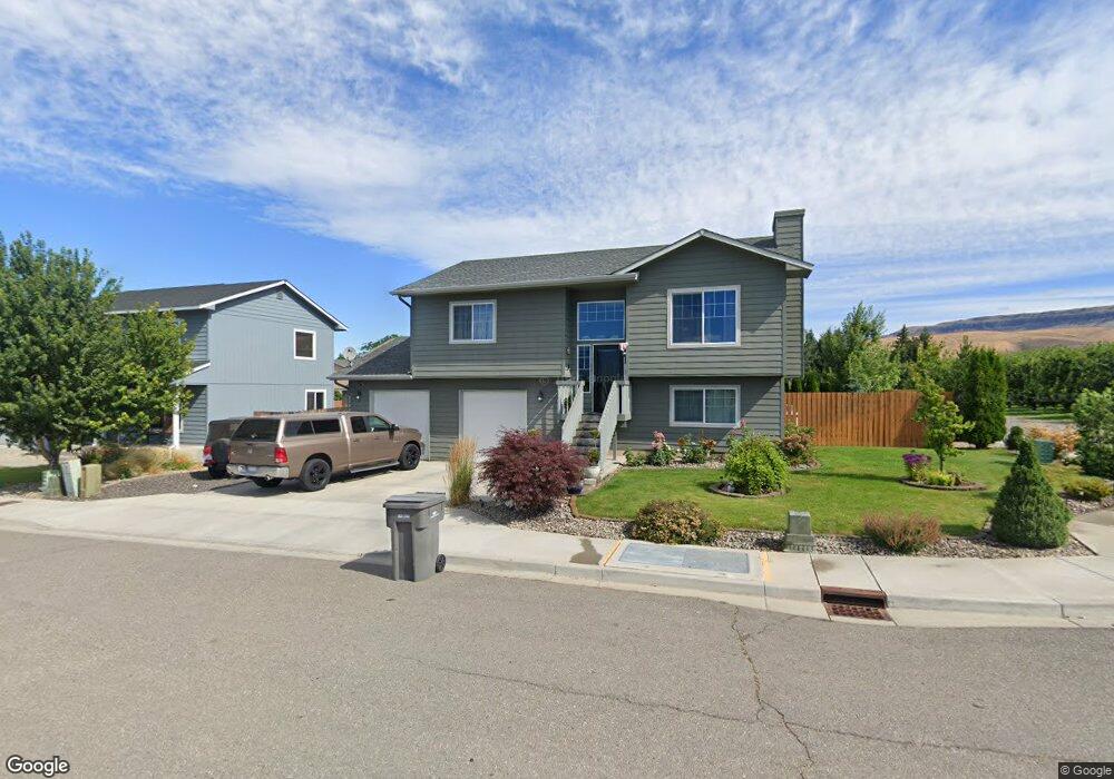 2589 3rd St NE, East Wenatchee, WA 98802 - photo 1