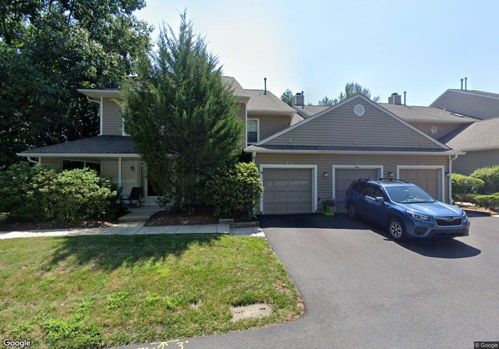 317 Stanton Ct unit 317, Glen Mills, PA 19342 - photo 1