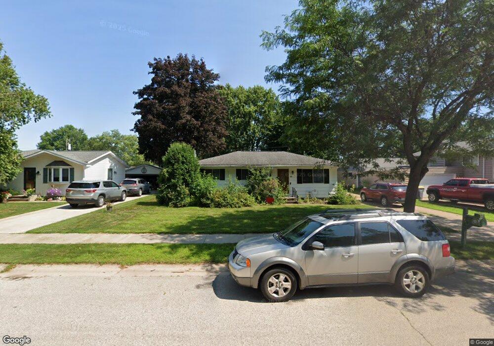 913 Juniper St, La Crescent, MN 55947 - photo 1