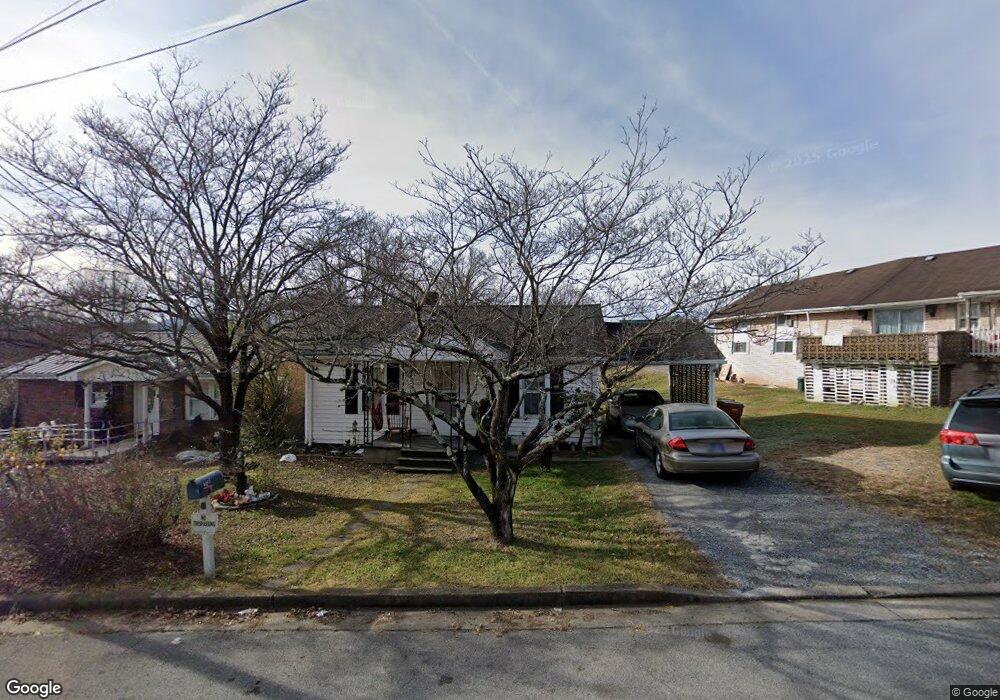 319 Roosevelt St, Johnson City, TN 37601 - photo 1