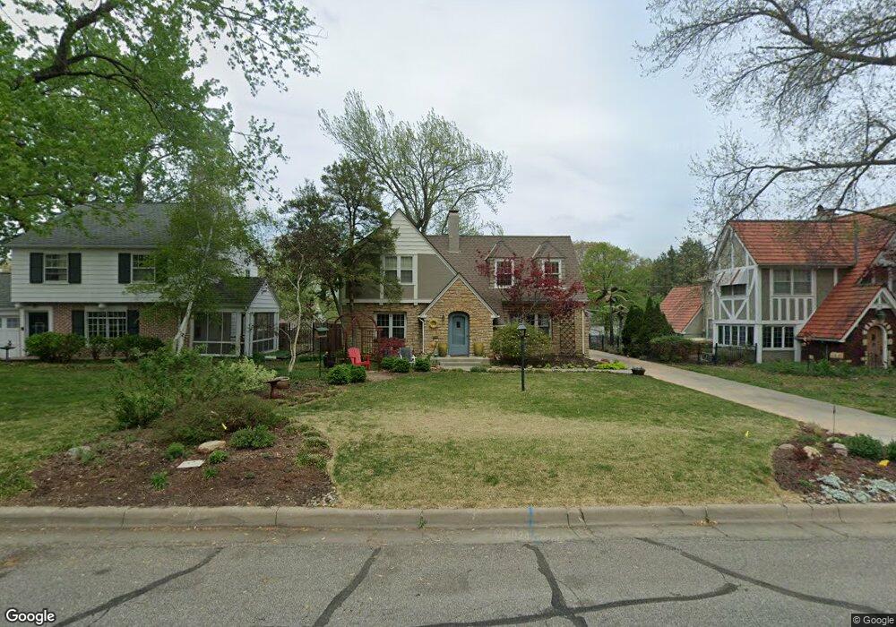 3520 SW Avalon Ln, Topeka, KS 66604 - photo 1