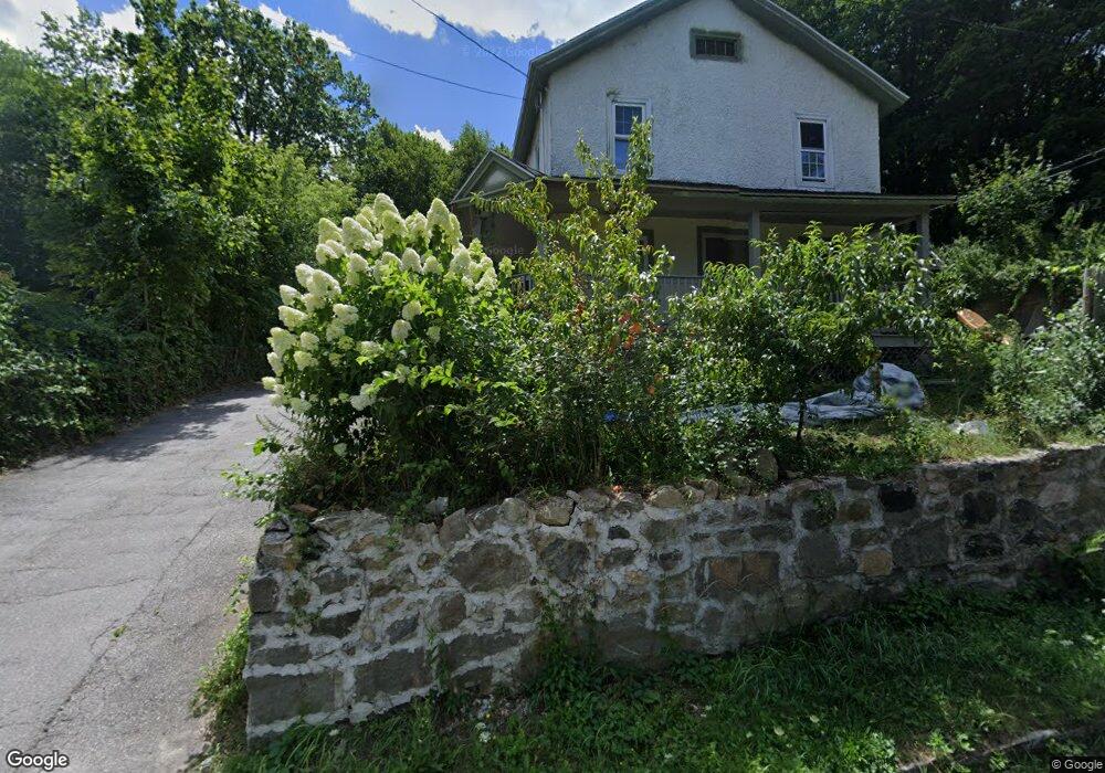 38 Maple St, Winsted, CT 06098 - photo 1