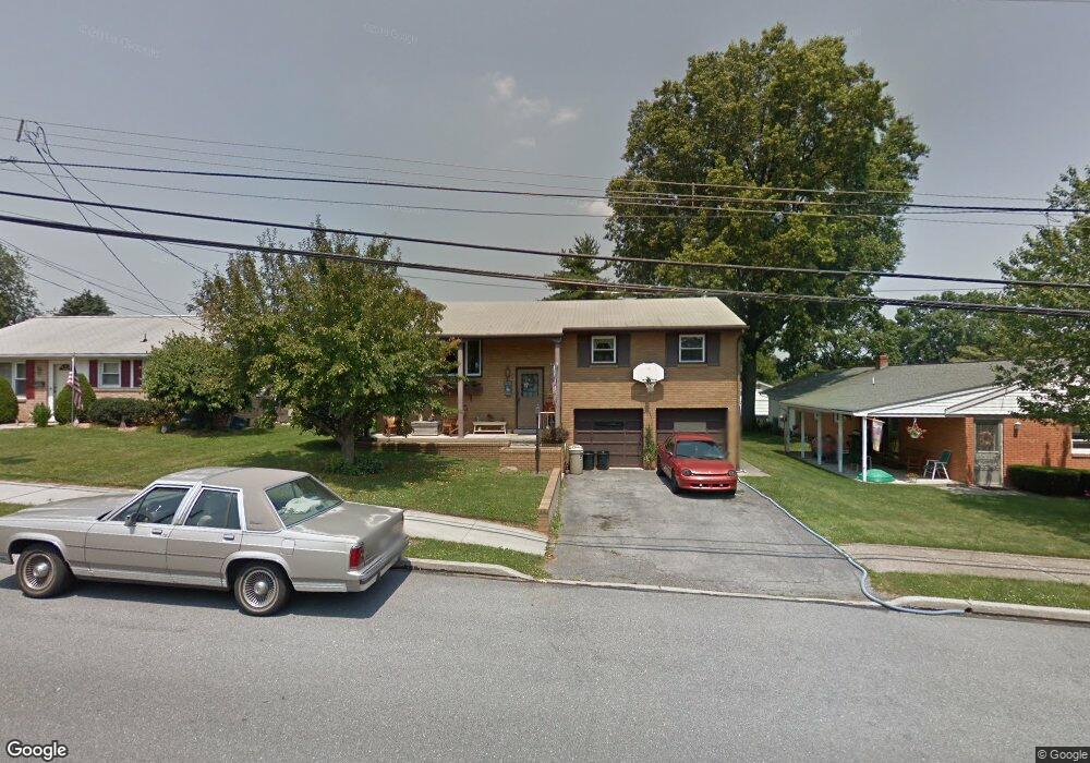 739 E Elm St, Palmyra, PA 17078 - photo 1