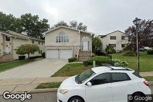 10 Livi Ct, Elmwood Park, NJ 07407