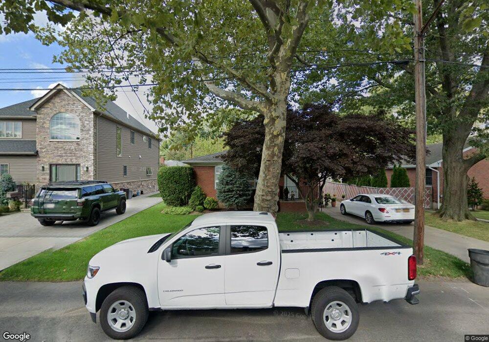77 Beverly Rd, Staten Island, NY 10305 - photo 1
