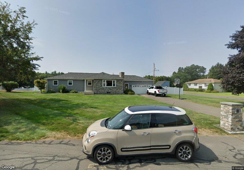 52 Hunter Rd, Ludlow, MA 01056 - photo 1